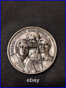 Michigan Women's Hall Of Fame Life Achievement Award Challenge Coin! E5819uxxx